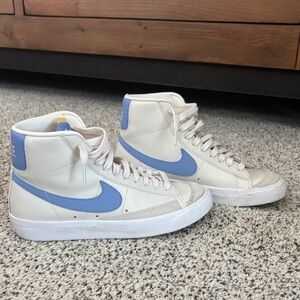 Nike Blazer Mid ‘77